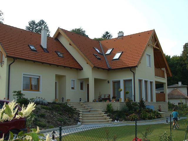 Haus von Krippl Fenster & Türen ausgestattet