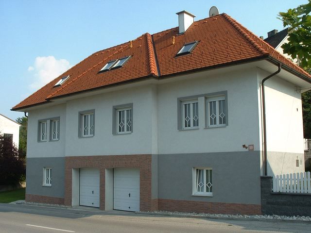 Haus von Krippl Fenster & Türen ausgestattet
